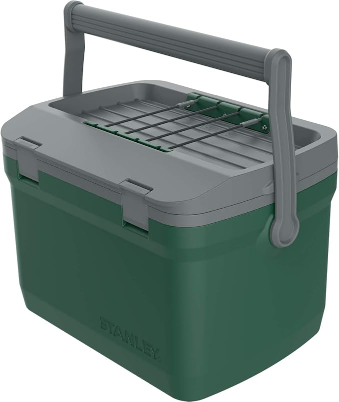 STANLEY(スタンレー) 【新旧ラッチ】 クーラーボックス 15.1L 各色 保冷 頑丈 アウトドア ベランピング チェア 保証 (日本正規品)