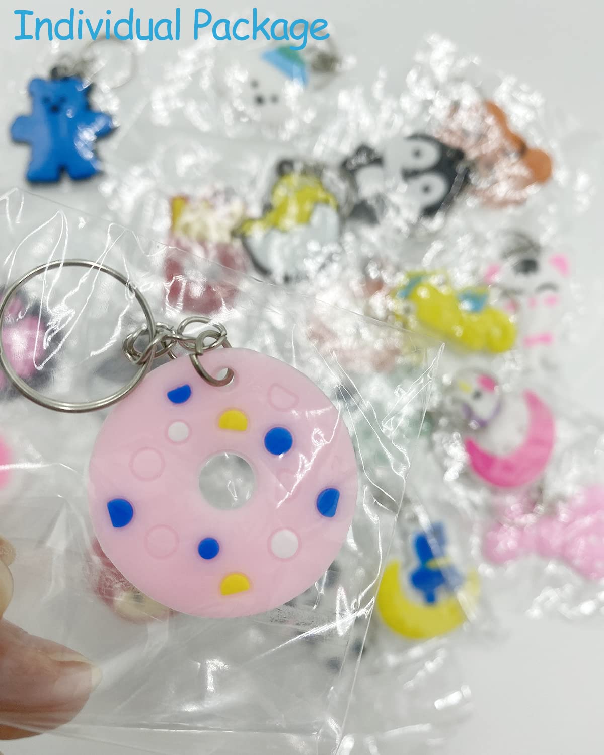 GADMEXILY 100pcs Cartoon Keychain for Kids Party Favors, Mini Cute Keyring for Classroom Prizes, Birthday Christmas Party Favors Gift, Goodie Bag Stuffers Supplies, 20 Colors