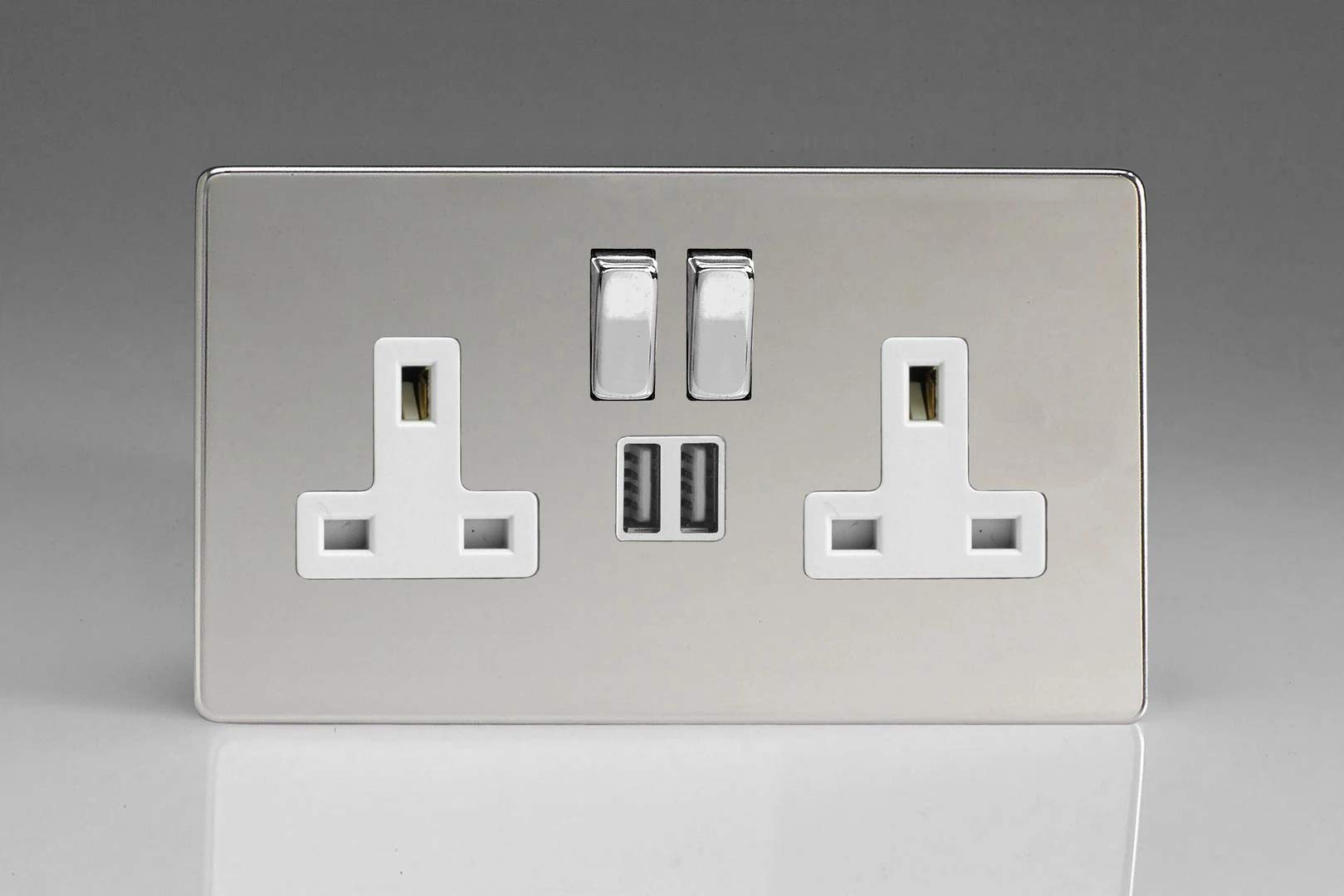Varilight XDC5U2SWS 13A Socket 2G With USB Polished Chrome White