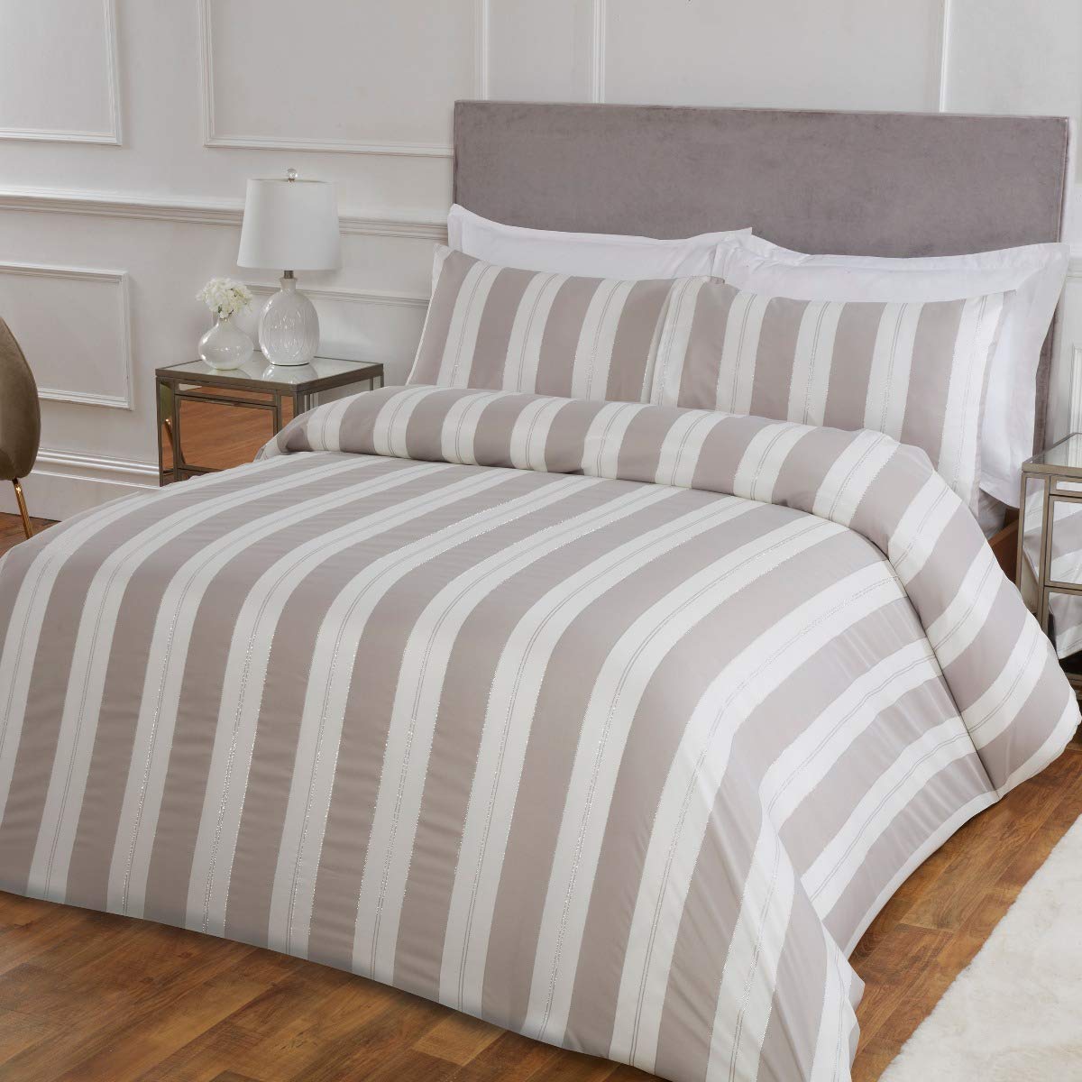 Sleepdown Glitz Stripe Luxury Lurex Jacquard White Mink Easy Care Soft Cosy Duvet Cover Quilt Bedding Set with Pillowcases - King (220cm x 230cm), 5056242757535