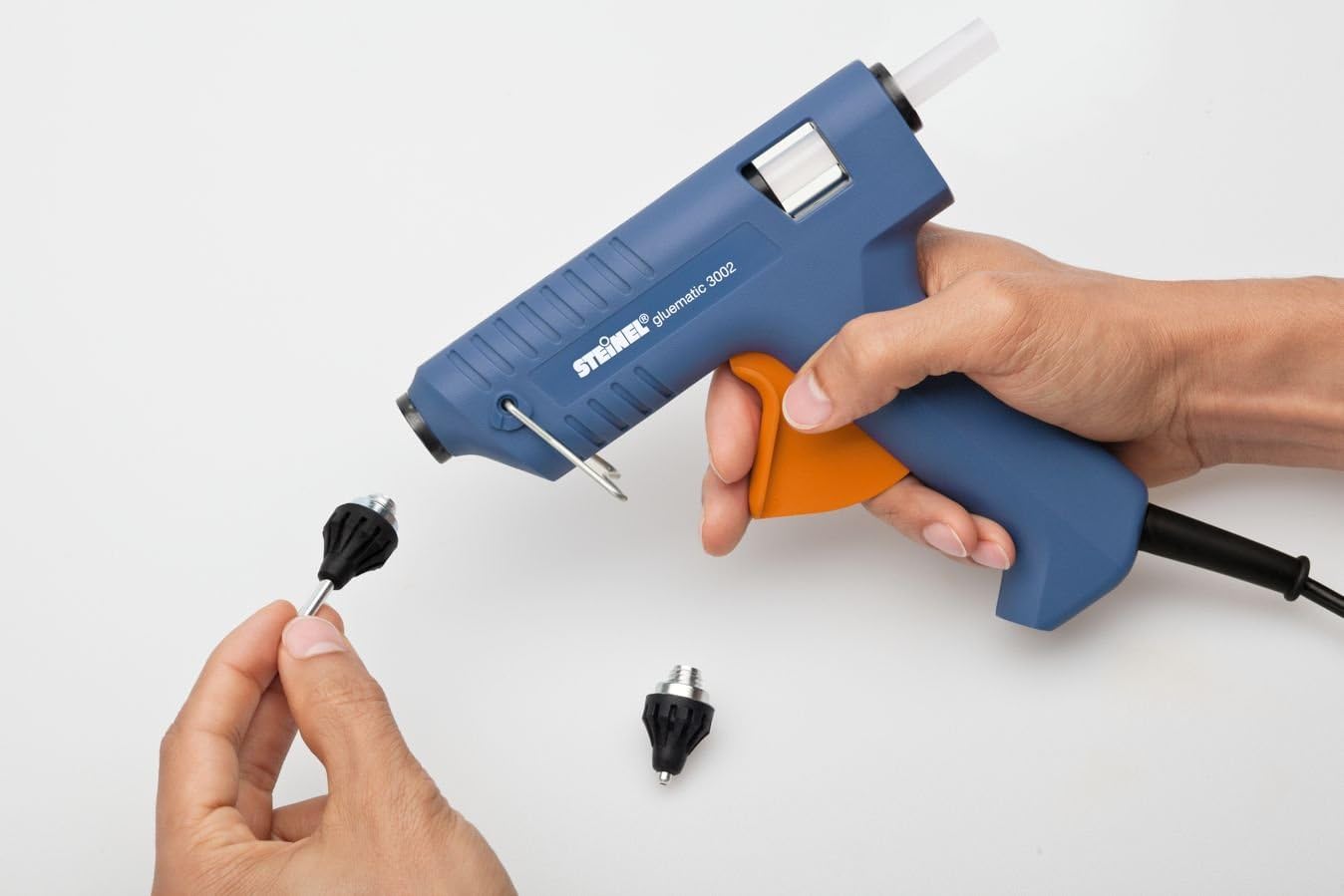 Steinel Gluematic 3002 - glue gun, PTC heating technology, delivery rate 16 g/min, incl. 3 ULTRA power glue sticks 11 mm, Blue - Image 5