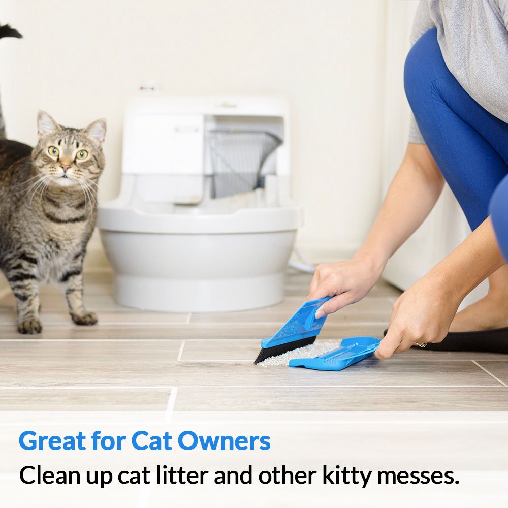 WISP Cleaning Set One Handed Telescoping Broom With Electrostatic