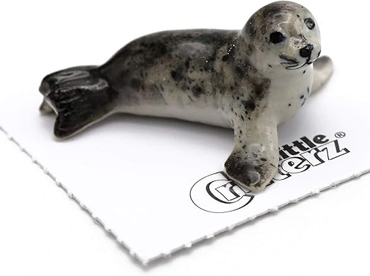 Amazon Com Little Critterz Andre Harbor Seal Pup Hand Painted Porcelain Figurine Home Kitchen