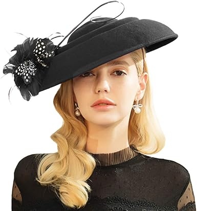 black wide brim hat races