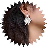 Iaceble Boho Pearl Flower Dangle Earrings White Petal Drop Earrings Acrylic Flower Earrings Floral Tassel Earrings Wedding Bridal Earrings Jewelry for Women