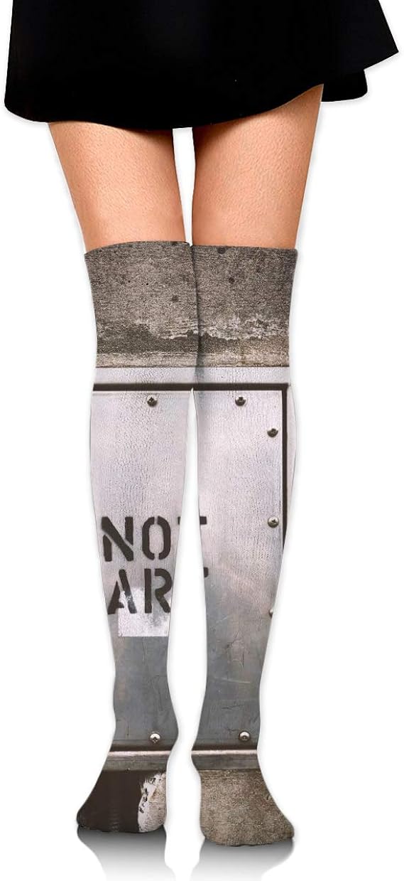 Amazon Co Jp 靴下 ロングソックス ハイソックス レディース ニーハイソックス 防寒 Not Art 美脚 通学 通勤 可愛い おしゃれ プレゼント 服 ファッション小物
