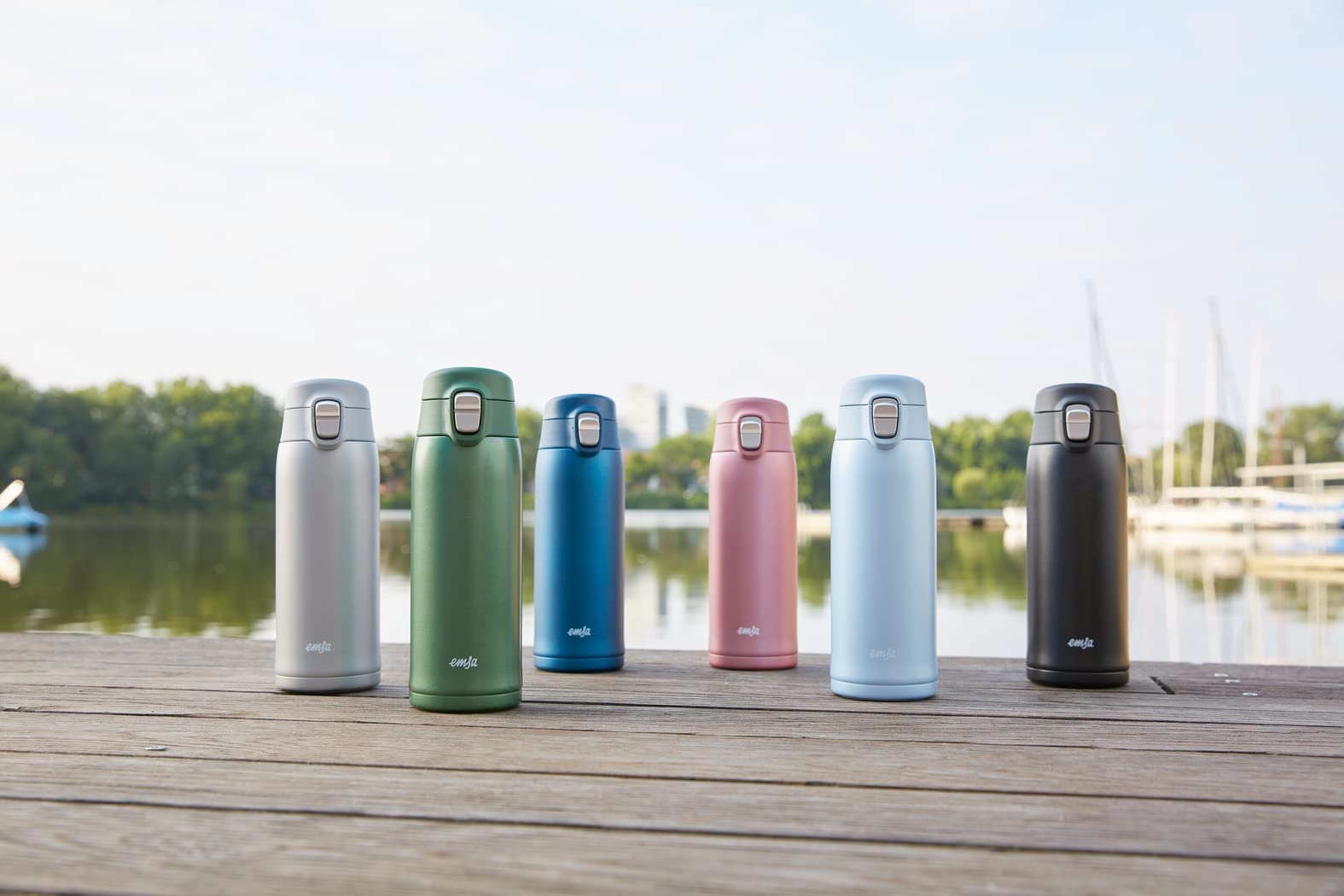 Emsa N21517 Travel Mug Light Isolierbecher | Fassungsvermögen: 0,4 L | extra-schlankes Format | Leichtgewicht | Edelstahl | Klappverschlusssystem | 100% dicht | 8h heiß/16h kalt | BPA-Frei | Schwarz 3