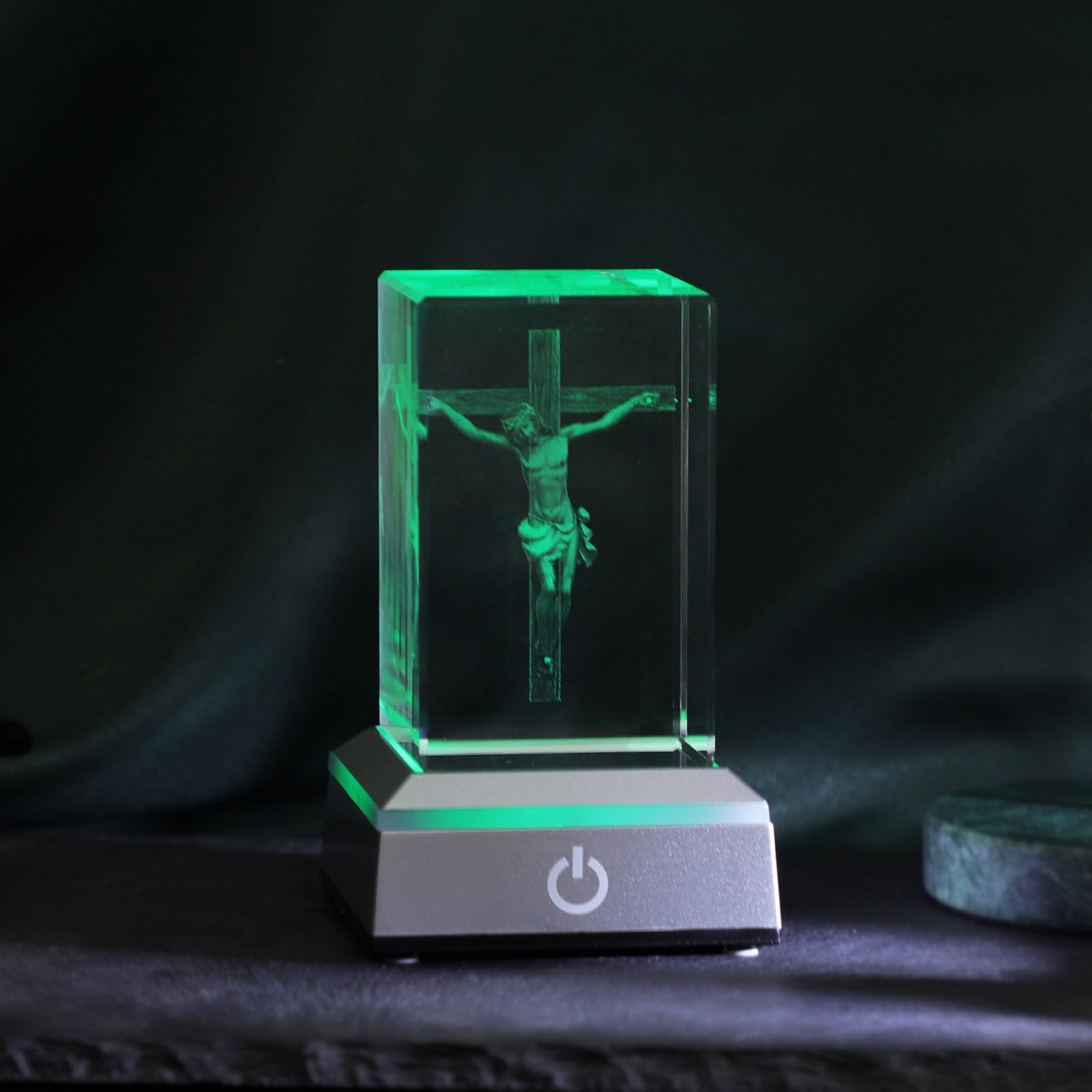 KOMI 3D Crystal Jesus Figurine Statue with LED Light Base, Laser Engraved Jesus Crucifix Statues Religious Gifts for Women Men, Night Light for Bedroom, Christian Catholic Home Decor