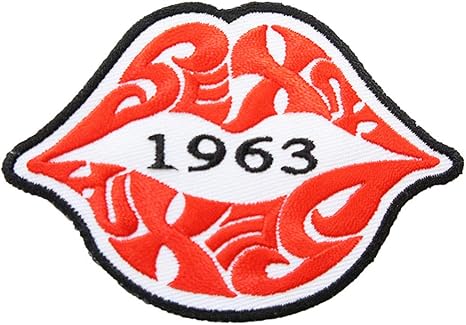 Amazon 刺繍 アイロン ワッペン Sexy キスマーク セクシー 唇 リップ キス アメカジ アメリカン 赤 黒 白 口 のりつき アップリケ パッチ 手芸 ワッペン アップリケ 通販