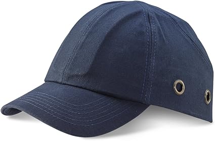 casquette avec un trou