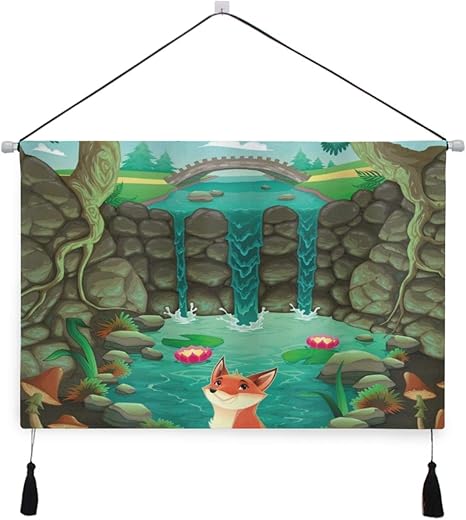 Amazon Co Jp Ecomaomi 壁掛けタペストリー 池のキノコのスイレンと滝のイラストの近くの漫画フォックス おしゃれ壁吊り 多機能ホーム装飾 模様替え モダン ウォールアート 部屋 新居祝い Home Kitchen