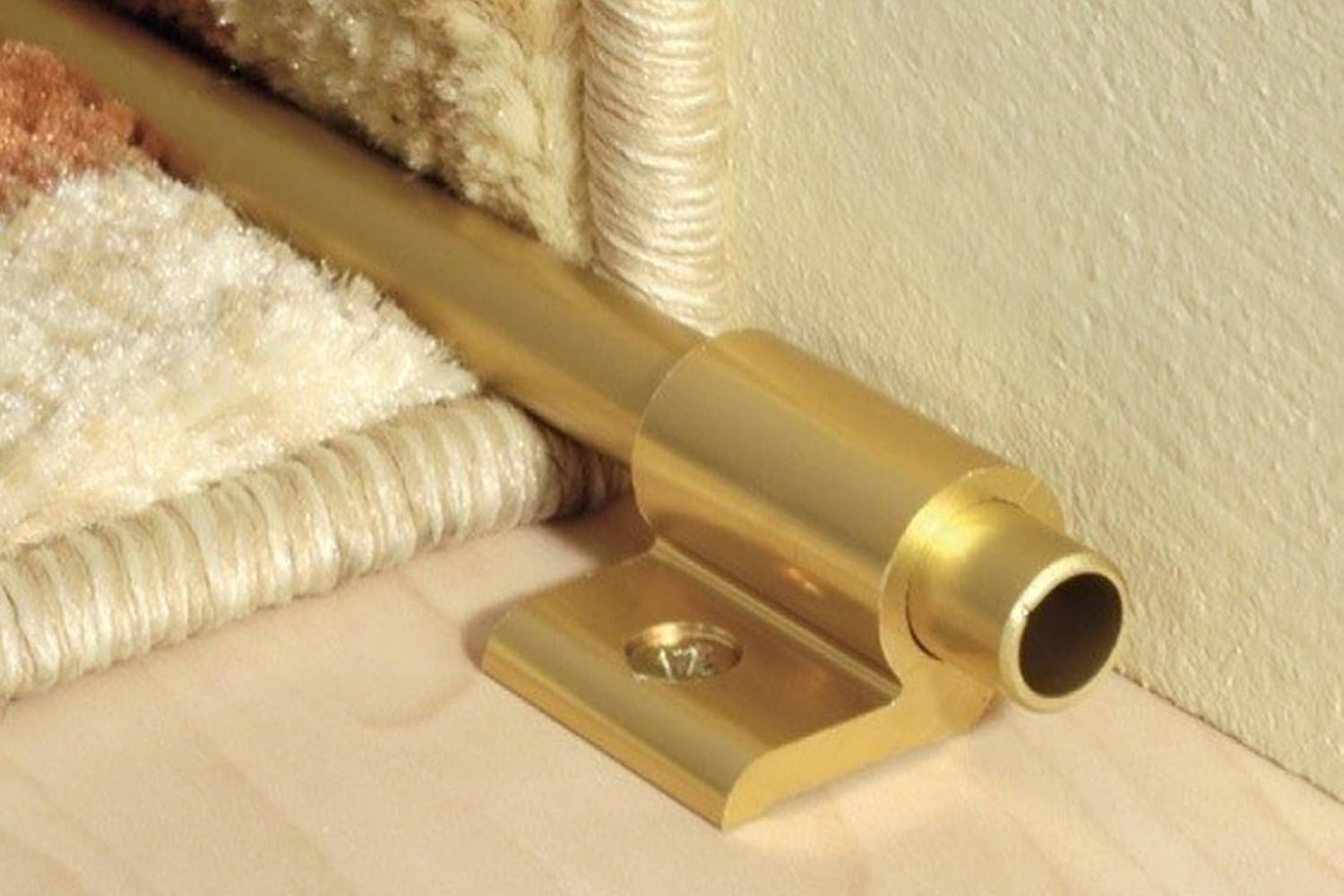 1 Stück Teppichstange Alu eloxiert Effector 1350x10x9mm A06