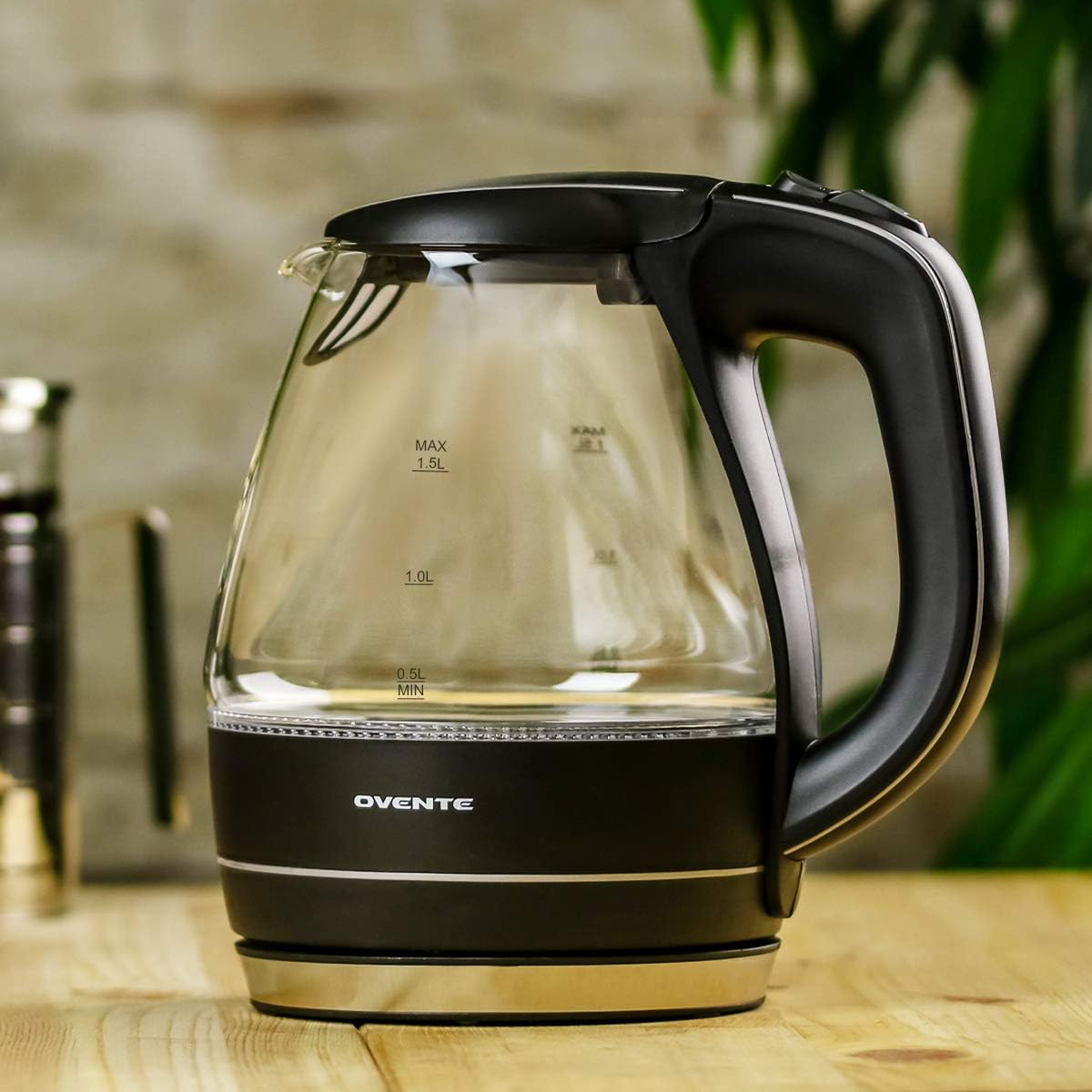 Ovente Electric Hot Water Portable Glass Kettle with Filter 1.5 Liter Stainless Steel Base Countertop Teapot & Auto Shutoff BPA-Free Fast Heating, Boil Dry Protection, Brew Coffee & Tea, Black KG83B: Kitchen & Dining