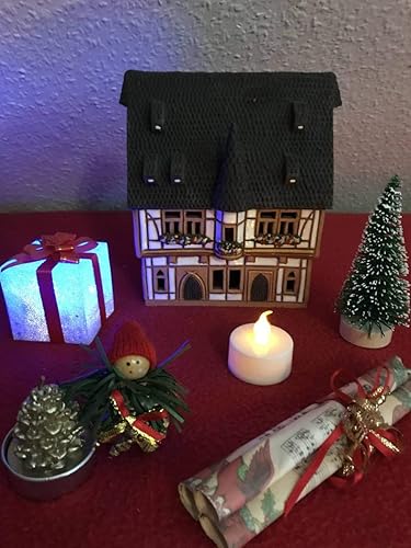 Amazon ドイツのクリスマスハウス デコレーション 陶器の手作りハウス Ledロウソク入り クリスマスツリーとledのデコレーション 期間限定品 クリスマスツリー ホビー