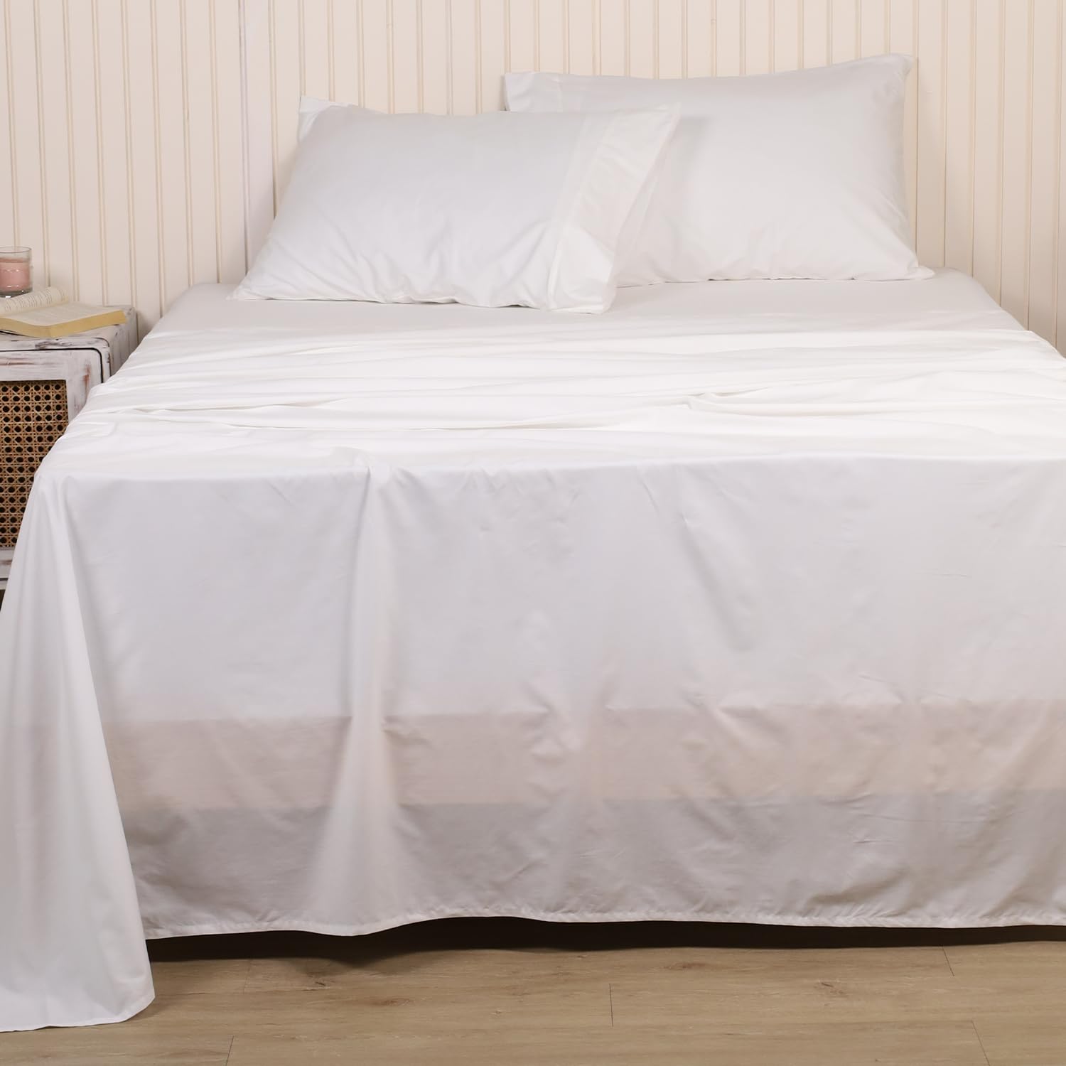 LINENWALAS King Size Flat Sheet Only, 100% Cotton Percale Flat Sheet King Size, Crisp and Cooling Breathable Bed Linen, Soft Luxury Premium Cotton Top Sheet 275x275 CM (White)