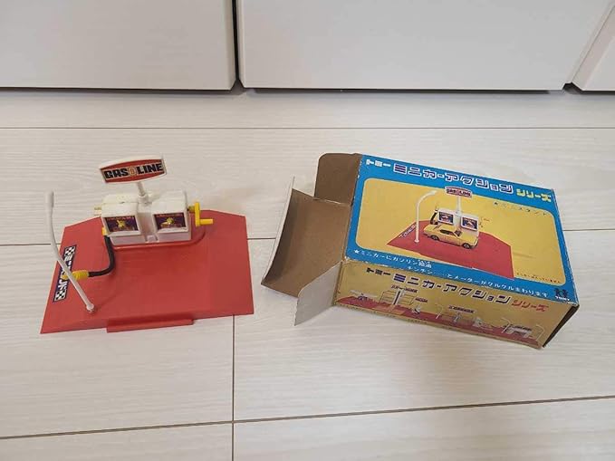 Amazon トミカトミーミニカーアクションシリーズミニスタンドガソリンスタンド日本製n 19 おもちゃ ホビー