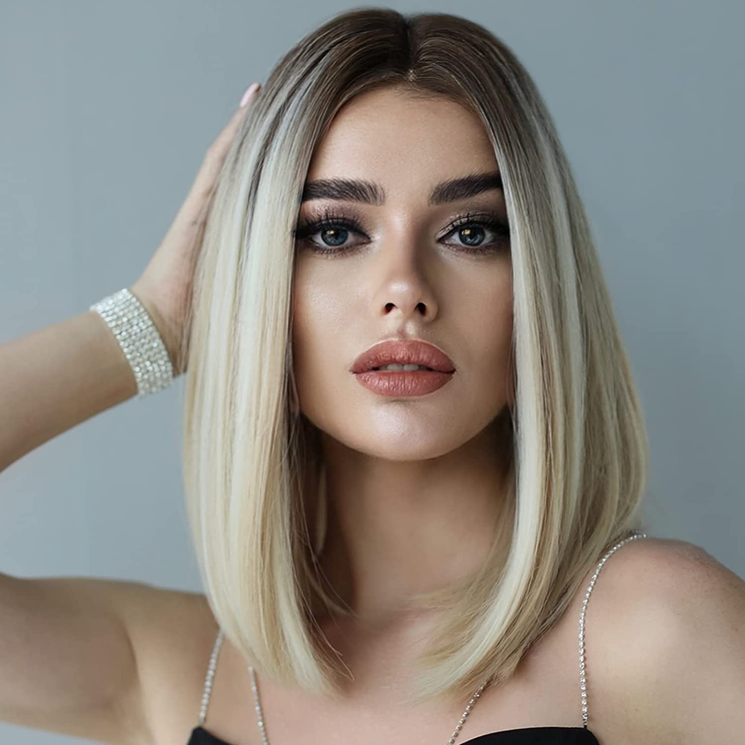 PORSMEER Short Blonde Bob Wigs for Women Ladies Natural Looking Ombre Blond Wig With Dark Roots Heat Resistang Synthetic Hair Middle Parting Wig 12 inch