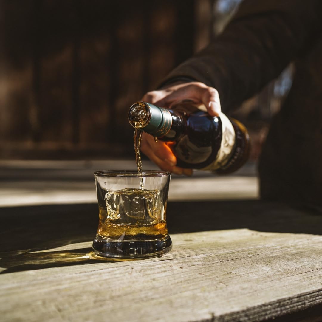 Buffalo Trace Kentucky Straight Bourbon Whiskey (1 x 0.7 l) 5