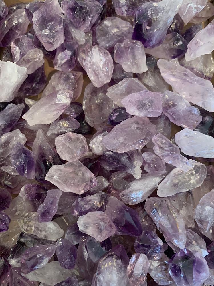 100 Grams Shropshire Crystals Natural Amethyst Points & Information Leaflet