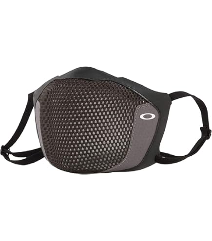 Amazon.com: Under Armour Adult Unisex UA Sports Mask + ISO-Chill