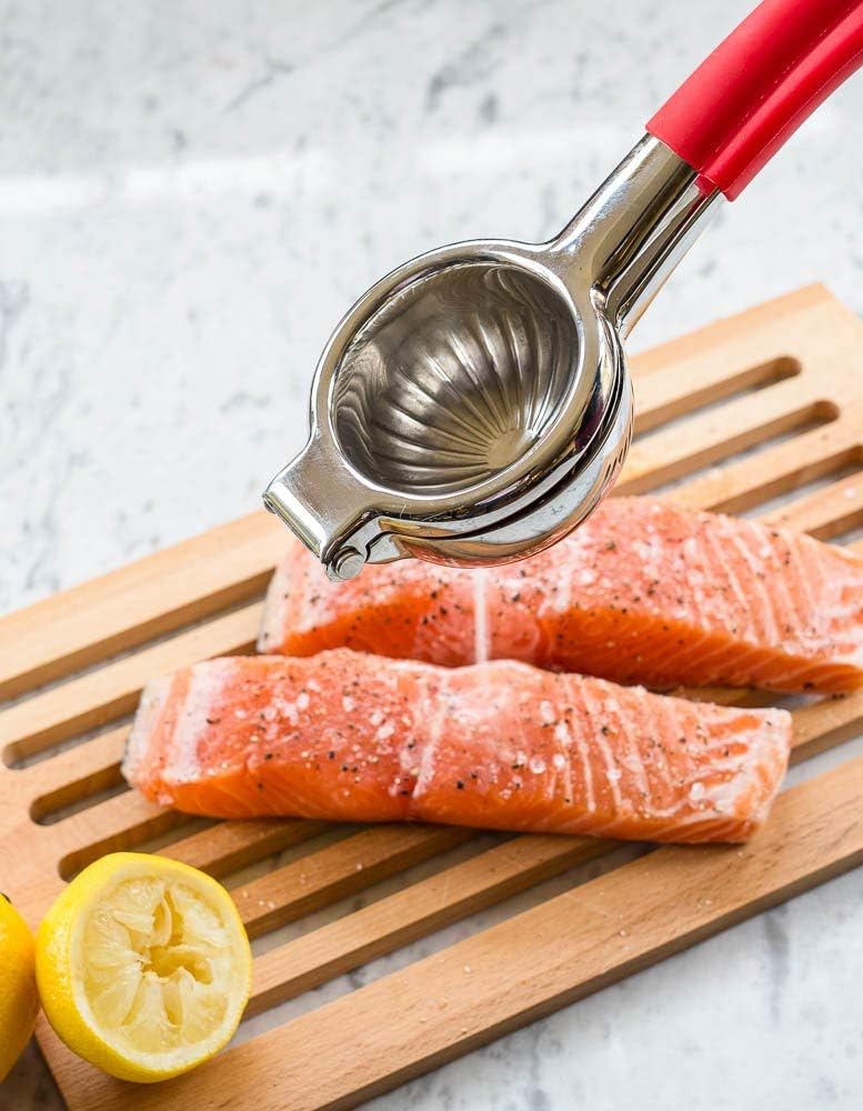 Top Rated Bellemain Premium Quality Stainless Steel Lemon Squeezer with Silicone Handles: Kitchen & Dining