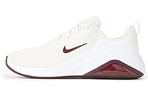 Nike Women's Bella 7 Sneaker