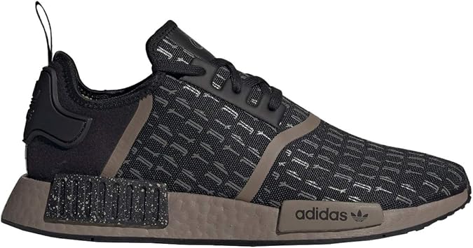 Amazon Co Jp アディダス Adidas Mnd R1 マンダロリアン Nmd R1 The Mandalorian コアブラック シンプルブラウン シルバーメタリック Gz2737 国内正規品 27 0cm スポーツ アウトドア