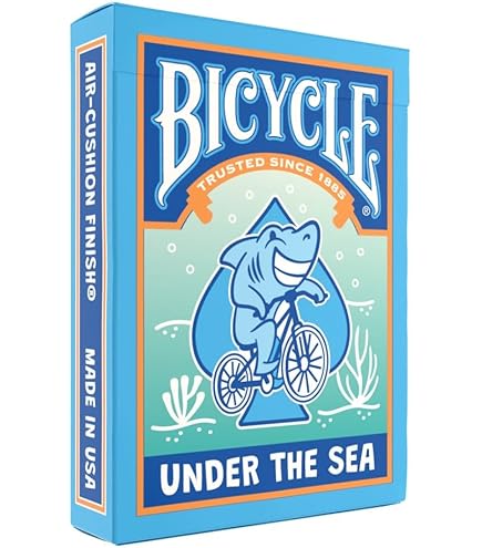 Amazon.com: Kikkerland Lenticular 3-D Shark Poker-Size Playing