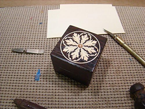 Engagement ring box with inlaid acanthus leaf. RB-6 Free Engraving.