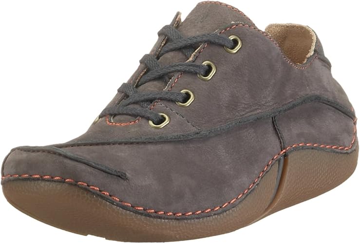 clarks trainers size 7