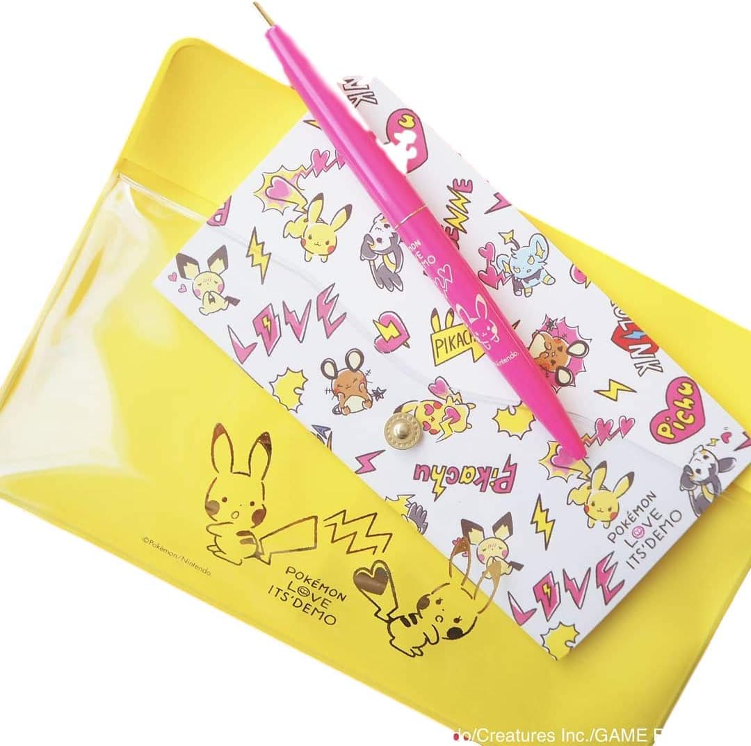 Amazon Co Jp イッツデモ ポケモン コラボ でんきタイプ ポケモン It S Demo ピカチュウ ミニノート ボールペン ペンケースセットpokemon ホビー
