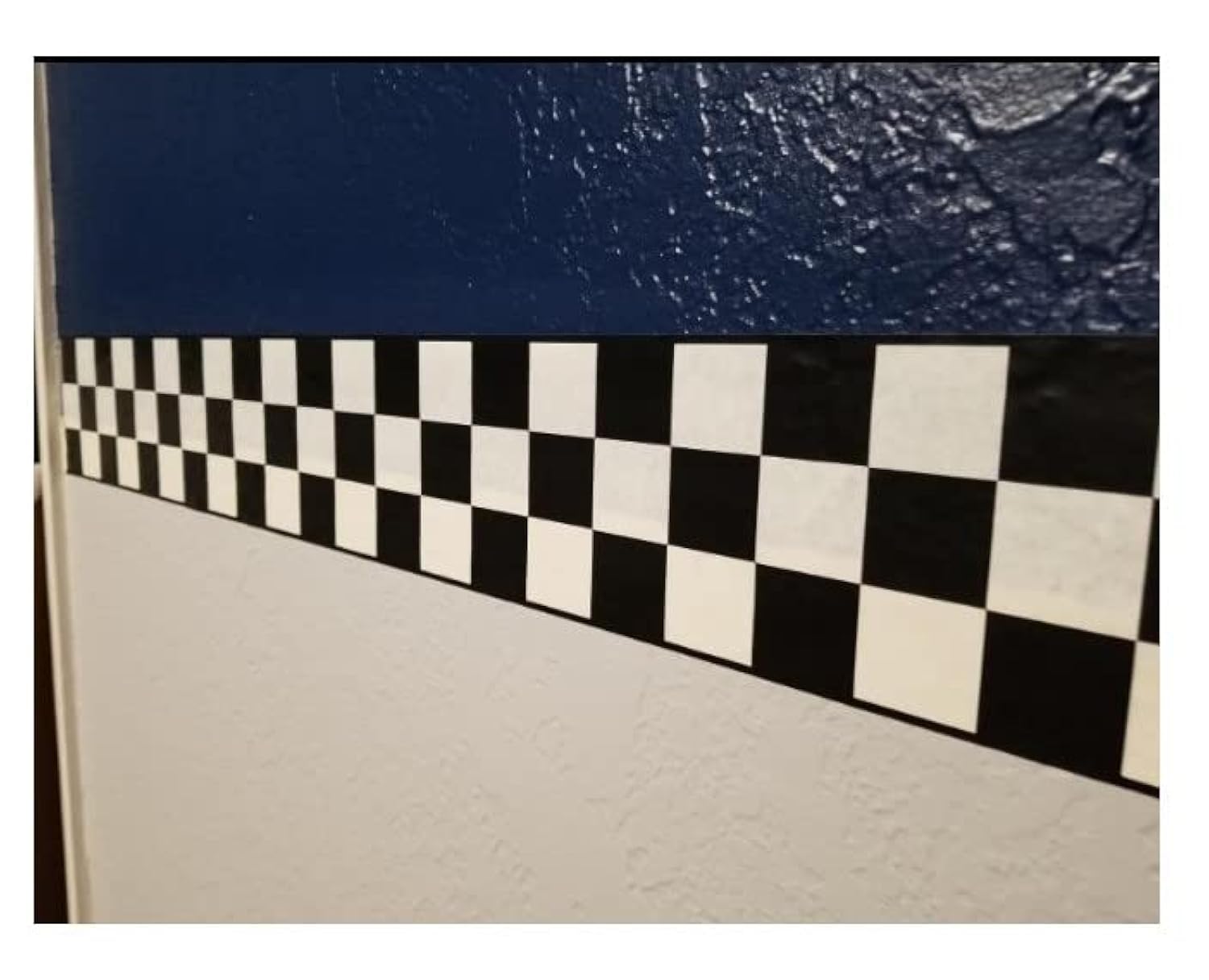 CheckeredWallpaperBorder.com Checkered Flag Cars Nascar Wallpaper Border-4.5 Inch (Red Edge)