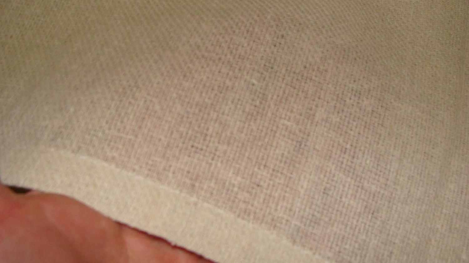 Cotton Dust Sheets for Painting & Decorating, Cream, 12ft x 9ft / 3.50m x 2.60m - Image 3