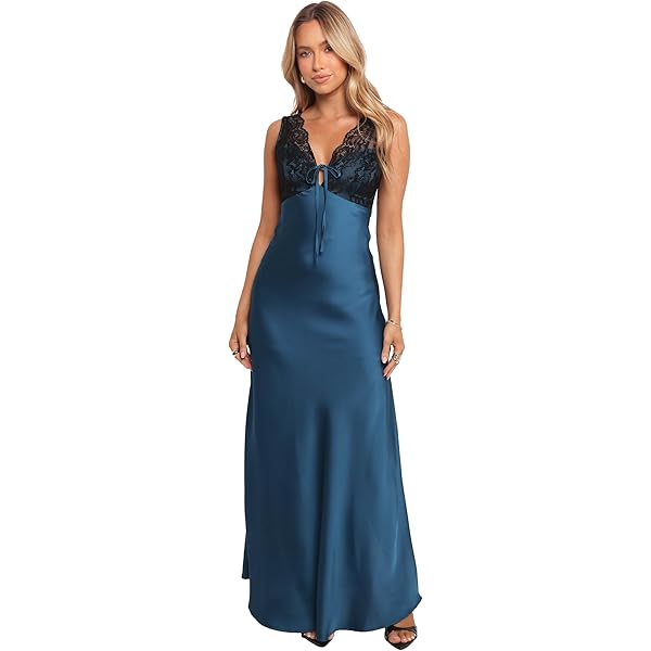 university blue jersey dress Women's North Carolina Tar Heels Bling It Sequined Jersey Dress main image 1