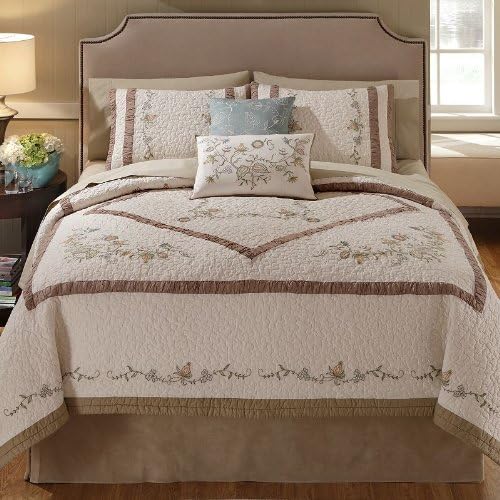 Nostalgia Home - Full / Queen Quilt - Floral Design - Jenna