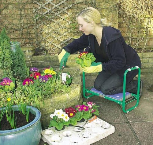 Draper 2-in-1 Folding Garden Kneeler, Green and Black - Image 3