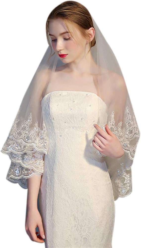 Amazon レディース ショート 2段 ウェディング ブライダルベール コーム付き シアー チュール レース アップリケ エッジ ウェディングベール Us サイズ One Size カラー ベージュ レディース 通販