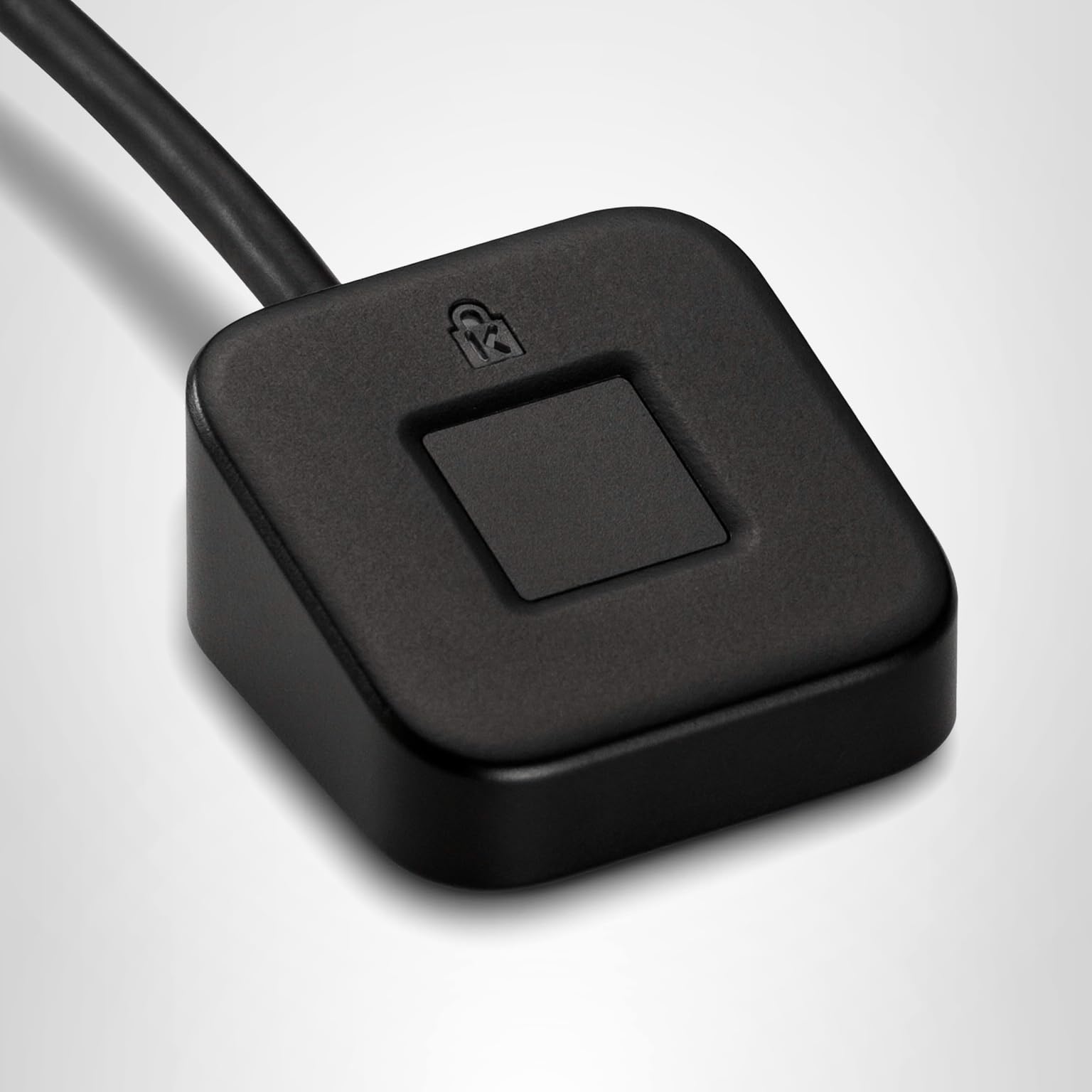 Kensington VeriMark Desktop USB Fingerprint Reader - Windows Hello, Windows 11 Fingerprint Scanner for PC, FIDO U2F, FIDO2 (K62330WW)