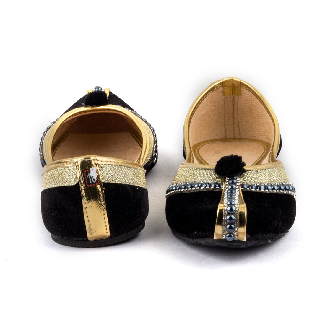 tashi women's velvet jutti