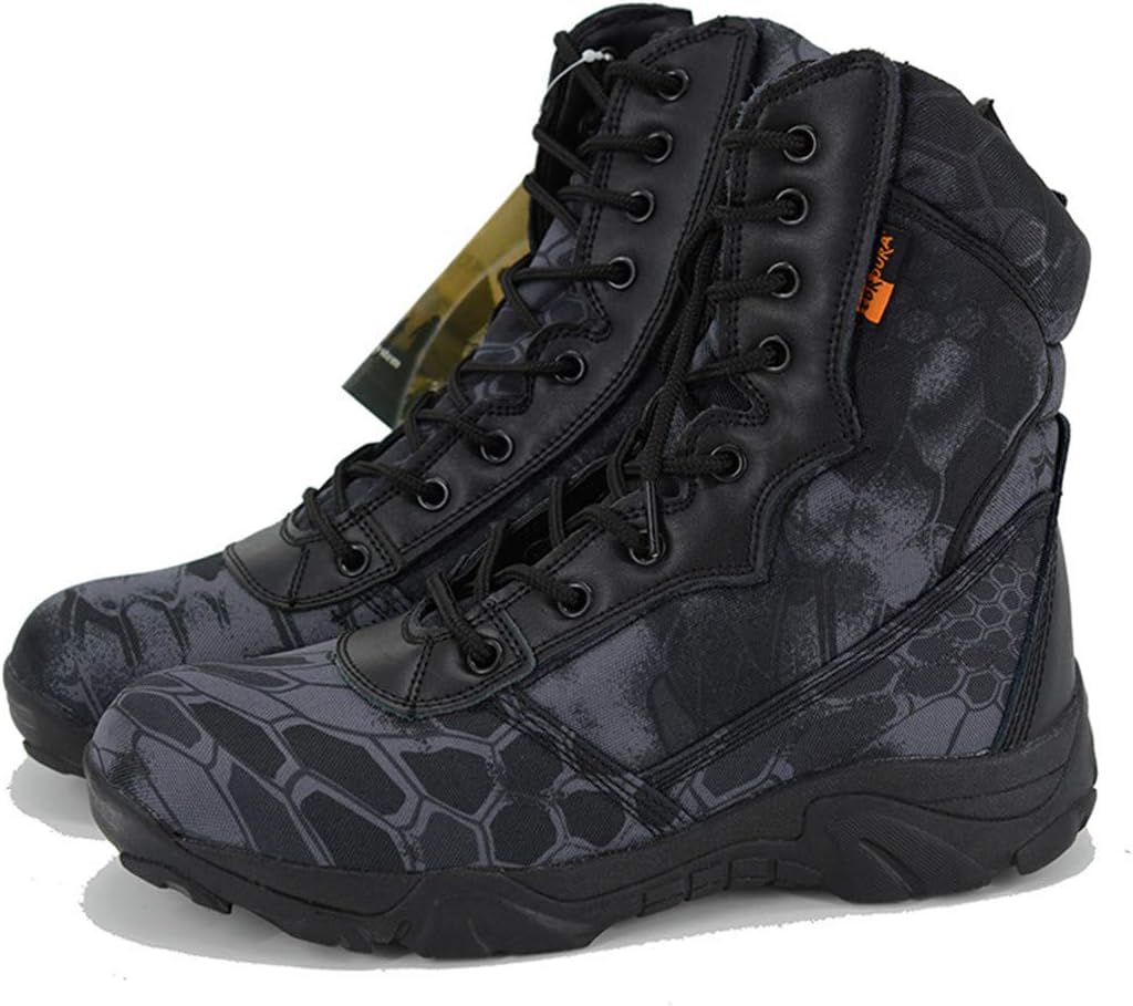 sotto l'armatura stivali da combattimento da uomo