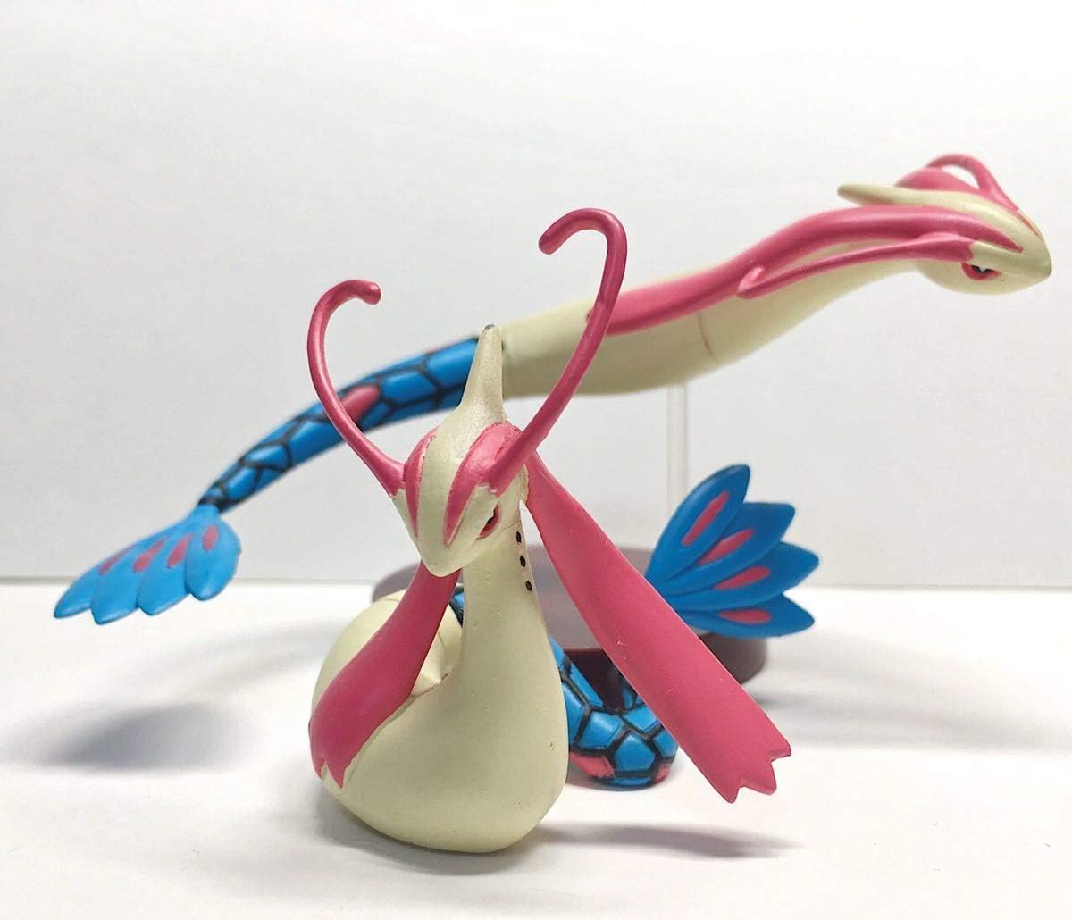 立体ポケモン図鑑 ミロカロス 通常 遊泳2種セット ヒンバス フィギュア ユージン フィギュア ドール 通販 Amazon