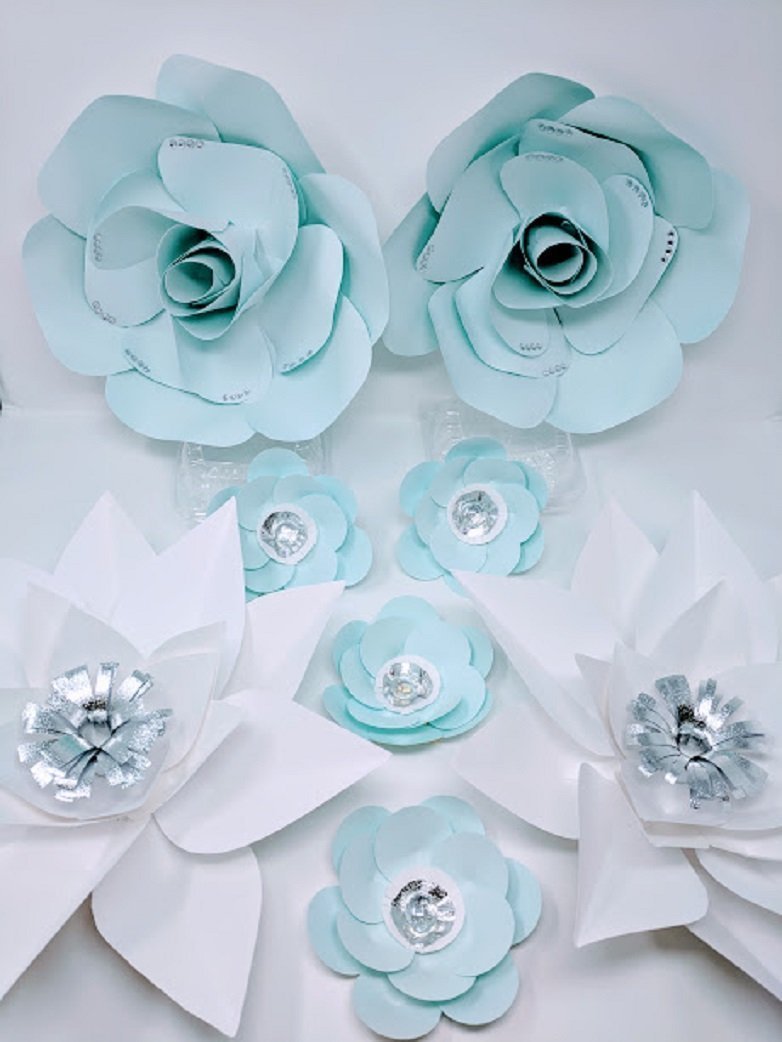 Paper Flowers Blue and White Backdrop Includes 8 Paper