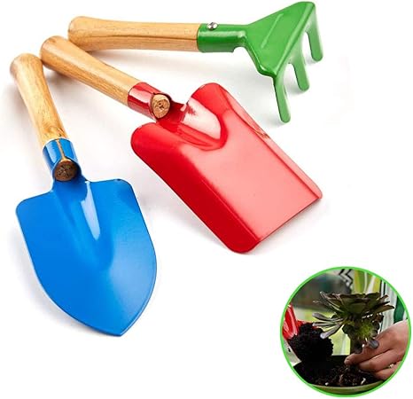 Amazon ガーデンツール カラフル 子供 木製 3pcs お砂場セット 園芸用 庭造り工具 砂遊び 砂場 おもちゃ ビーチグッズ ハンドスコップ ハンドシャベル ミニ 熊手 軽量 ハンドスコップ ハンドシャベル