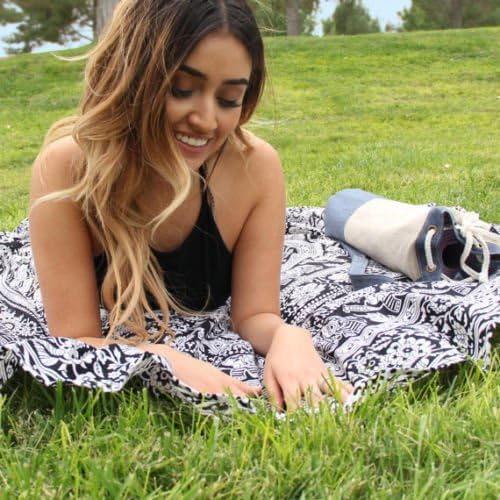 Rajasthancreations Indian Bohemian Beach Mandala Round Hippie Tapestry Throw Towel Indian Yoga-Mat Roundie