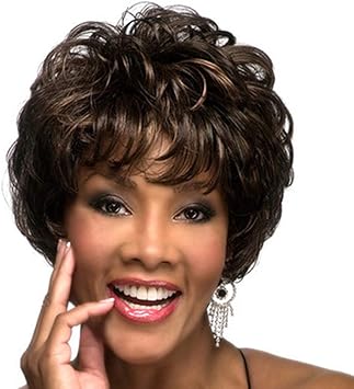 Amazon Co Jp 女性用ウィッグショートブラックブラウンボボヘッドボボスタイル黒人女性用エレガントカーリーウェーブ耐熱合成ウィッグ スポーツ アウトドア