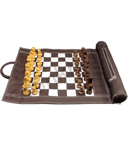 Jeu D'échecs En Cuir Véritable StonKraft 19x15 Pouces – Plateau Roulable, Pièces En Bois Gris Et Jaune, Sac De Transport Inclus