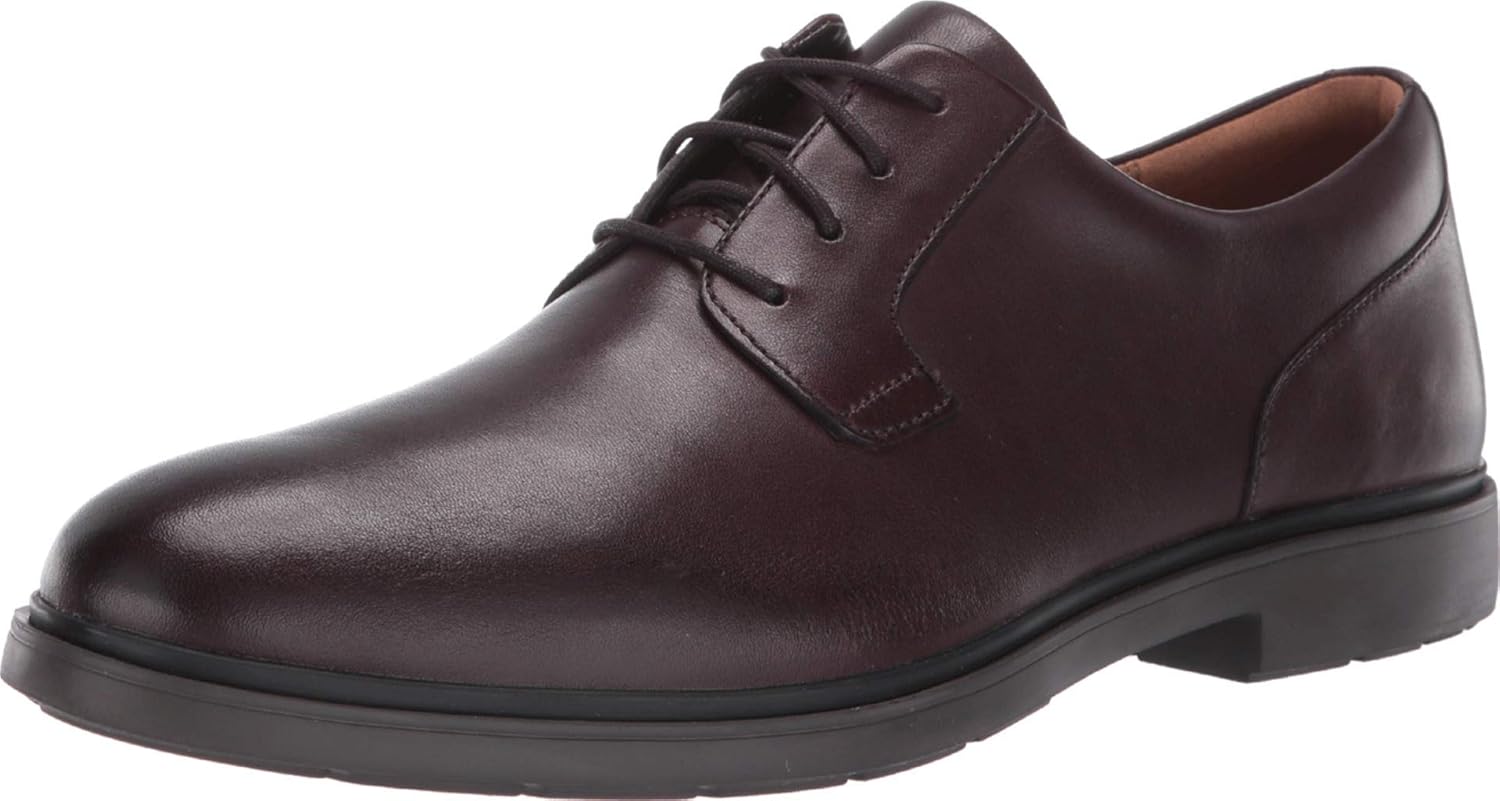 un tailor tie clarks