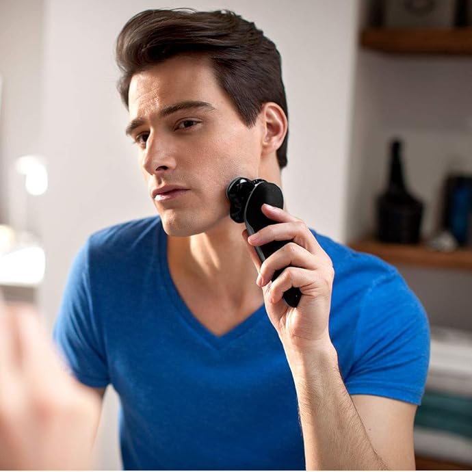 Philips 飞利浦 9000旗舰系列 S9531/26 干湿两用电动剃须刀 带清洁桶 ¥1228秒杀