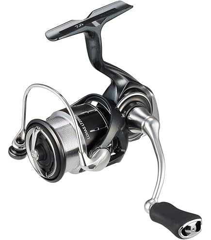 Amazon.com : Daiwa LT2500S-XH Spinning Reel 20 Rubius FC (2020