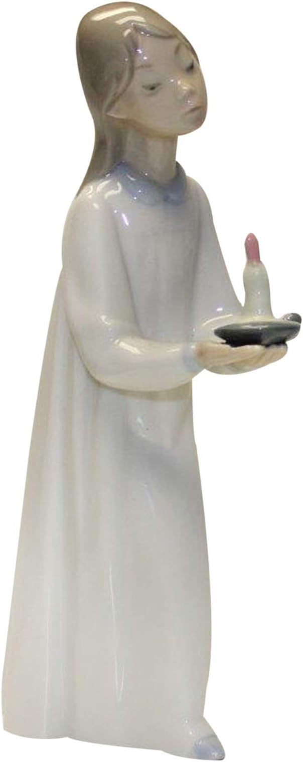 Lladro Porcelain Figurine from Spain GIRL W/CANDLE 4868 W